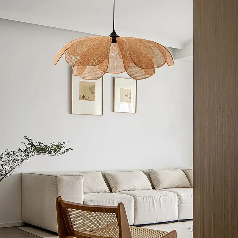 Interior Design Zen - Japońska lampa wisząca z rattanu w